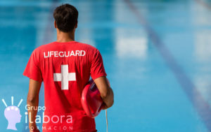 ¿Qué cursos necesito de primeros auxilios para trabajar como socorrista en piscinas?