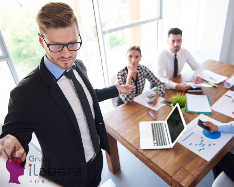 Gestión de Equipos Comerciales y Ventas